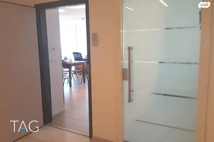 משרדים, הרכבת 58, תל אביב יפו