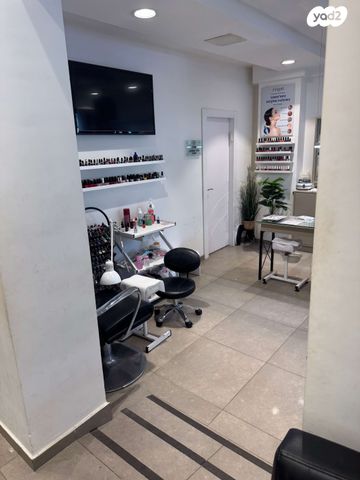 חנויות/ שטח מסחרי, רוטשילד, מרכז, כפר סבא