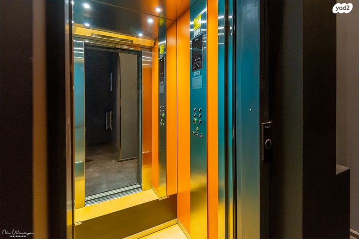 משרדים, הנמל 27, שער פלמר, תחנת רכבת השמונה, חיפה