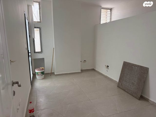 סטודיו, בורסה, רמת גן