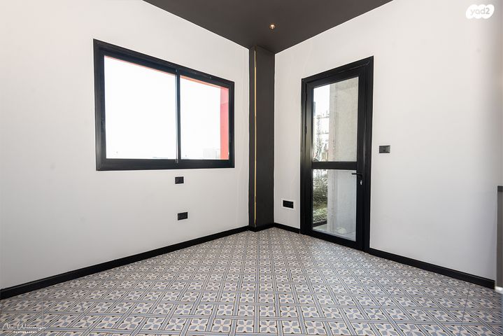 משרדים, הנמל 27, שער פלמר, תחנת רכבת השמונה, חיפה