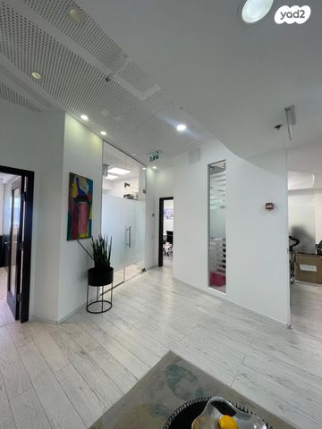 משרדים, דרך זאב ז'בוטינסקי, בורסה, רמת גן