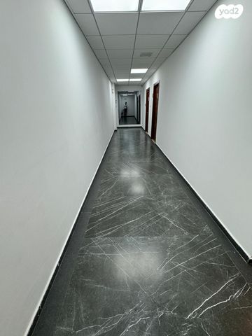 חנויות/ שטח מסחרי, העצמאות 59, אברמסקי, קרית אתא