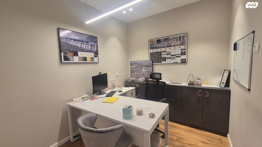 משרדים, אלקנה, אלקנה