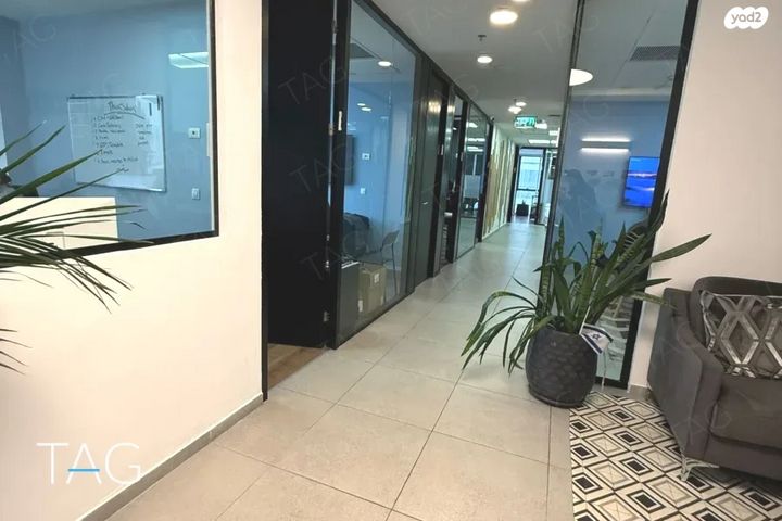 משרדים, יגאל אלון 94, תל אביב יפו