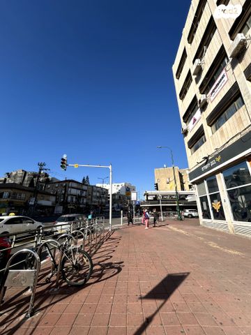 משרדים, תרמ"ב 11, רמב"ם, ראשון לציון