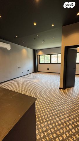 משרדים, הנמל 27, שער פלמר, תחנת רכבת השמונה, חיפה