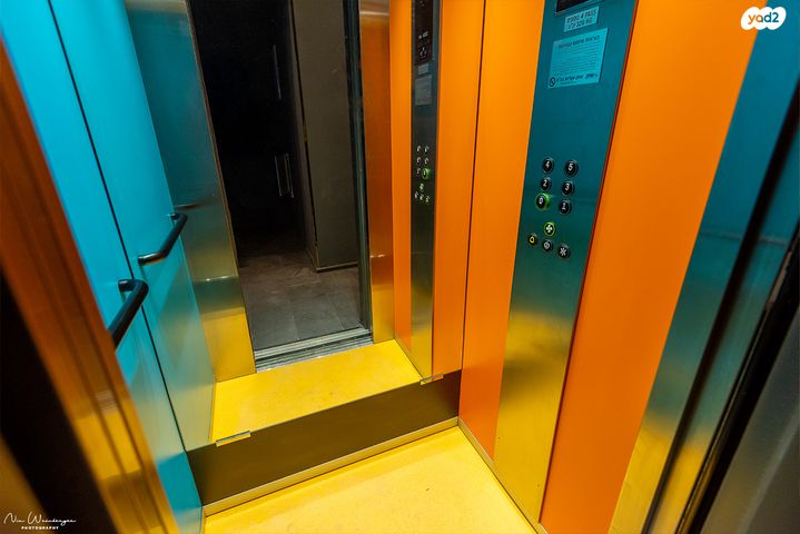 משרדים, הנמל 27, שער פלמר, תחנת רכבת השמונה, חיפה