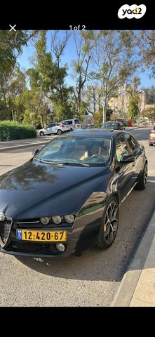 מודעת רכב אלפא רומיאו 159