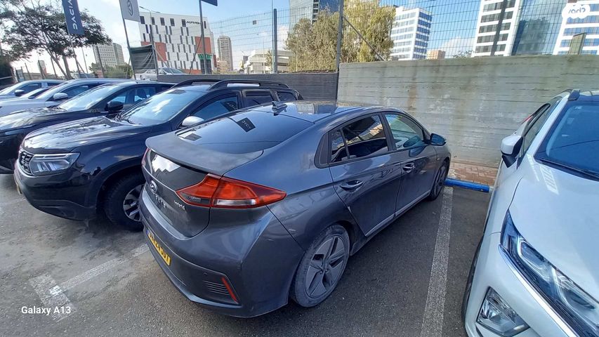 יונדאי איוניק