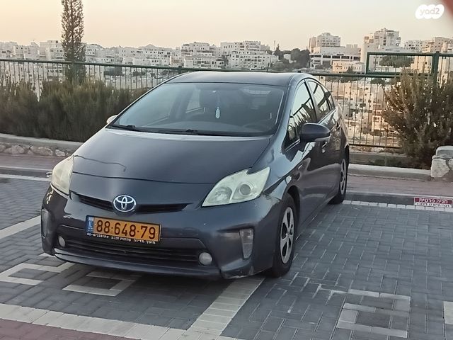 מודעת רכב טויוטה פריוס