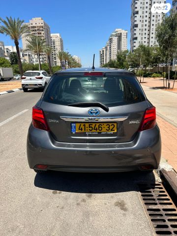 טויוטה יאריס