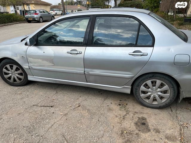 מיצובישי לנסר