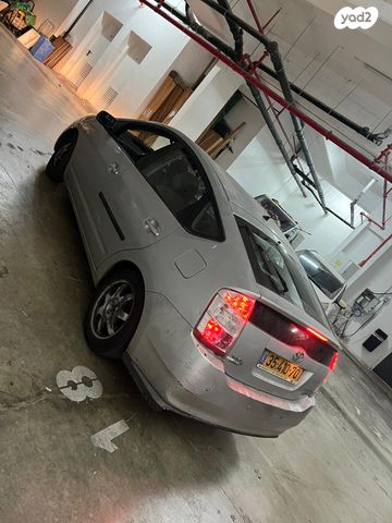 טויוטה פריוס