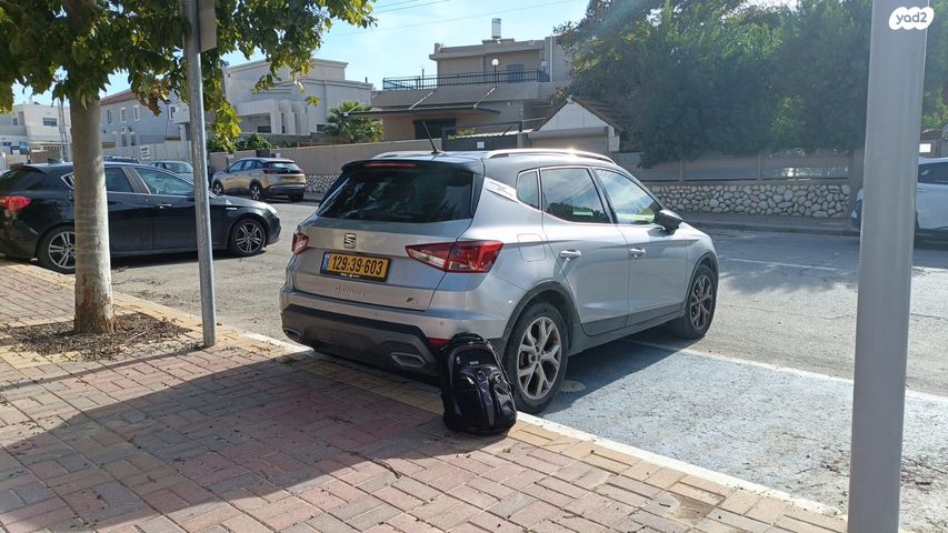 מודעת רכב סיאט ארונה