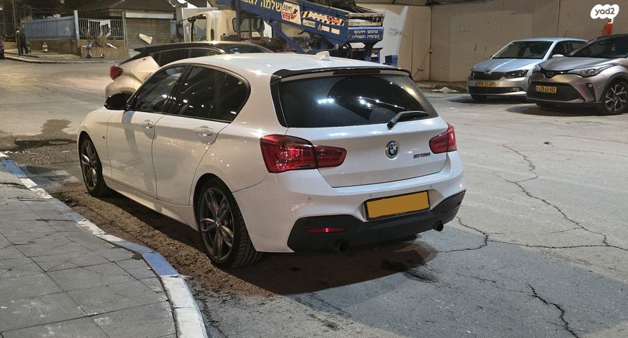 מודעת רכב ב מ וו סדרה 1