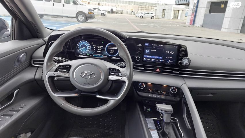 יונדאי אלנטרה