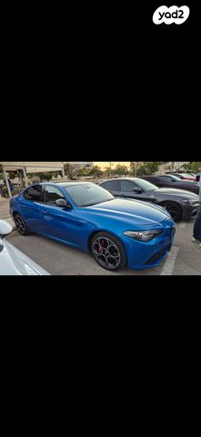 מודעת רכב אלפא רומיאו ג'וליה