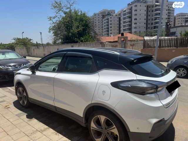 ג׳ילי Geometry C