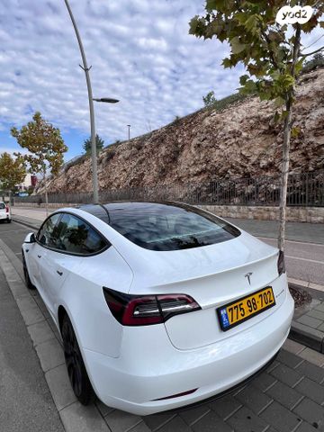 מודעת רכב טסלה מודל 3
