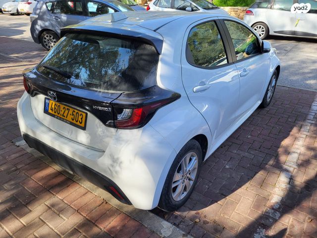 טויוטה יאריס