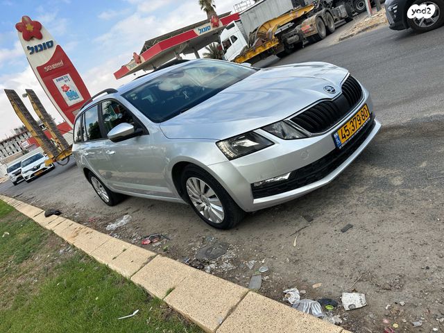 סקודה אוקטביה 