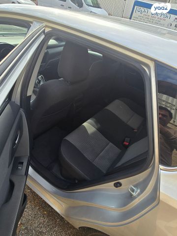 מודעת רכב טויוטה אוריס