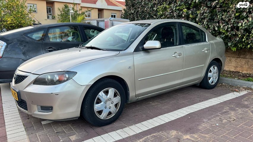 מודעת רכב מאזדה 3