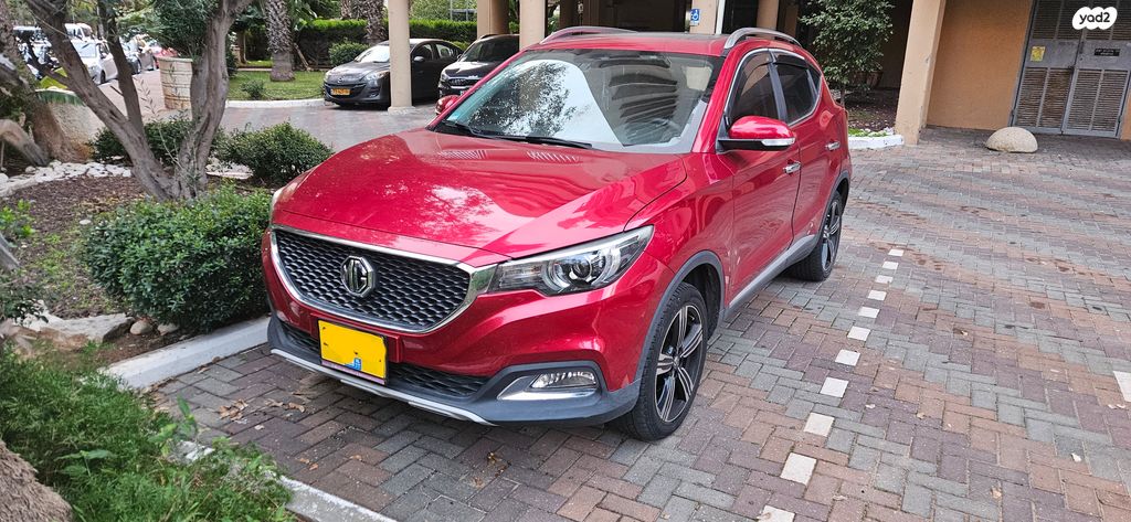 מודעת רכב אם ג'י ZS