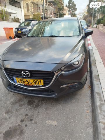 מודעת רכב מאזדה 3