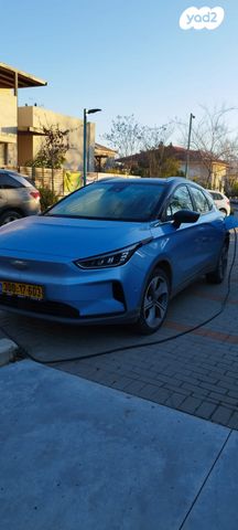 מודעת רכב ג׳ילי Geometry C