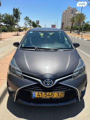 טויוטה יאריס