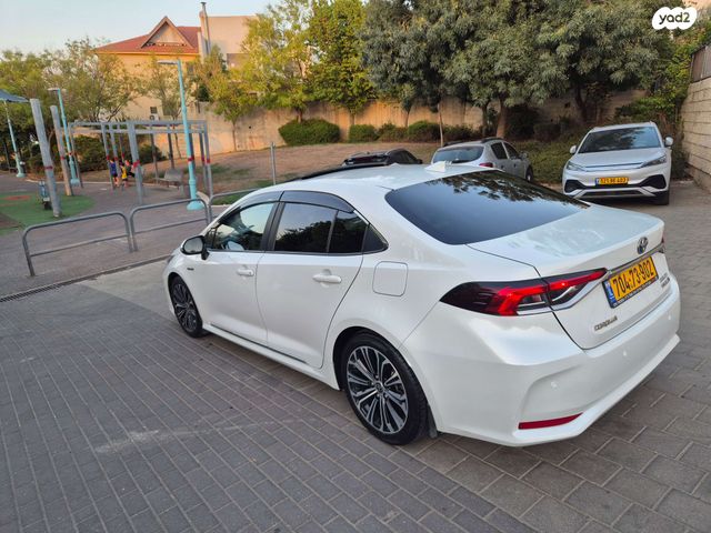 טויוטה קורולה