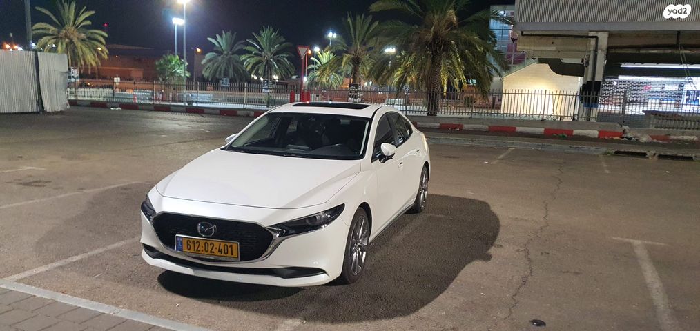 מודעת רכב מאזדה 3