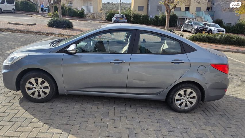 יונדאי אקסנט i25