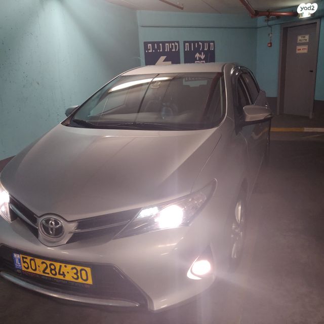 מודעת רכב טויוטה אוריס