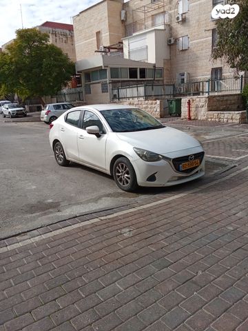 מודעת רכב מאזדה 2