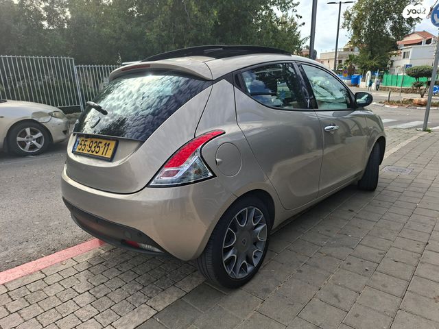 לנצ'יה אפסילון