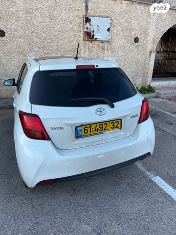 טויוטה יאריס