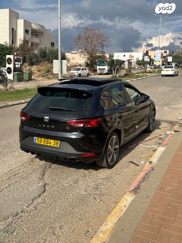 מודעת רכב סיאט לאון