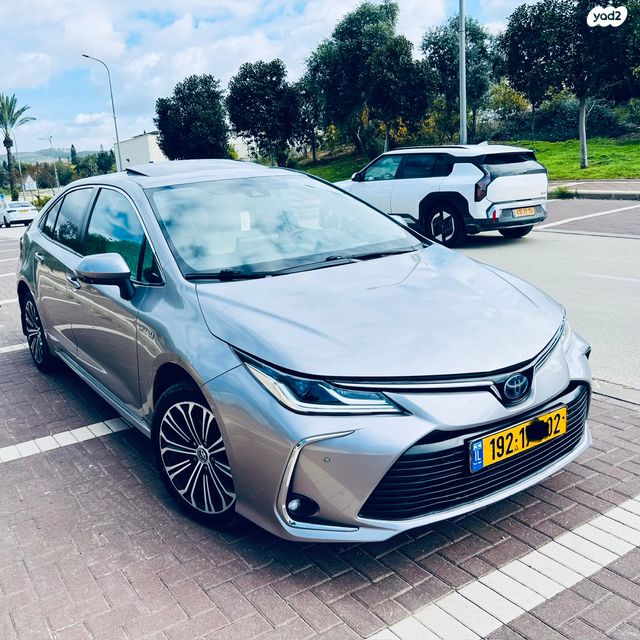 מודעת רכב טויוטה קורולה