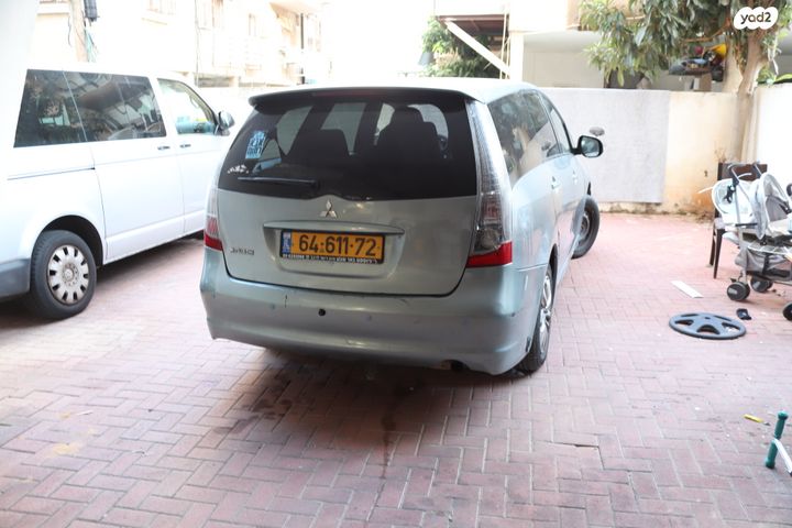 מיצובישי גרנדיס