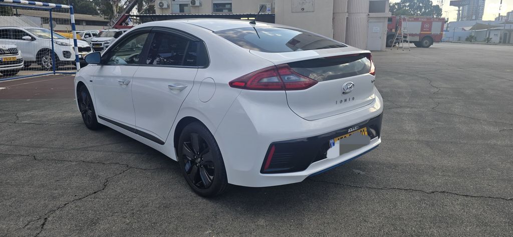 מודעת רכב יונדאי איוניק