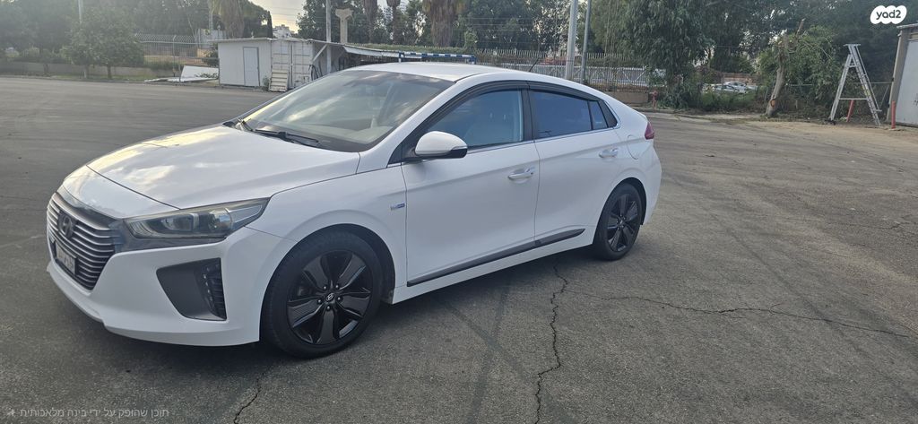 יונדאי איוניק