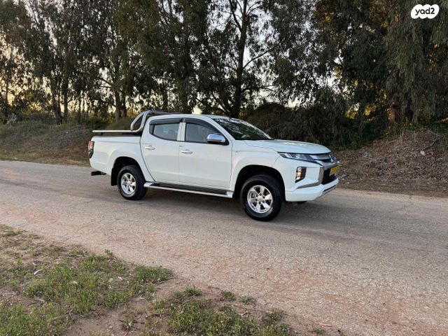 מיצובישי טרייטון / L200