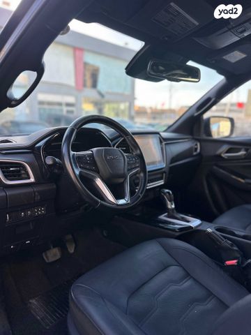 איסוזו די-מקס