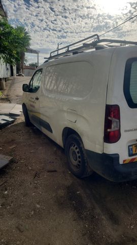 מודעת רכב סיטרואן ברלינגו 