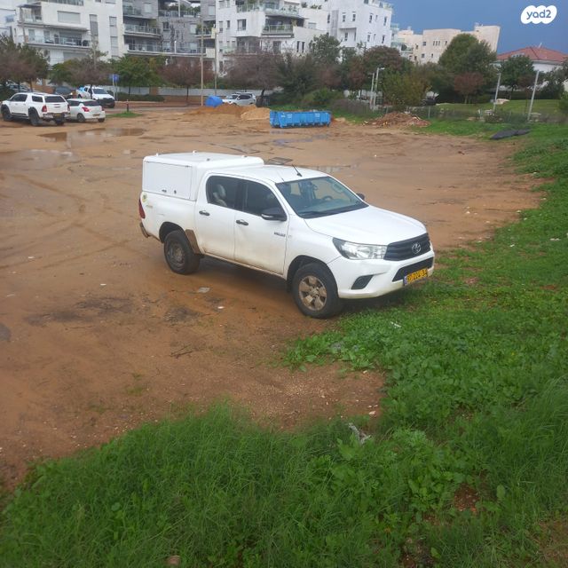 מודעת רכב טויוטה היילקס