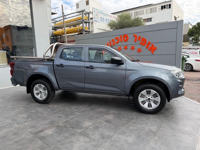 איסוזו די-מקס