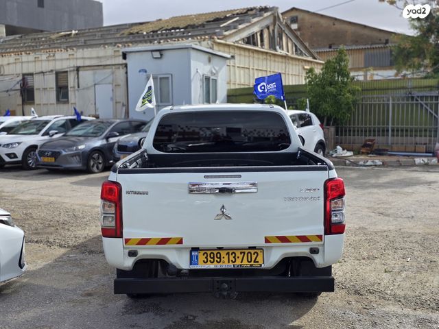 מיצובישי טרייטון / L200